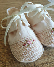 Load image into Gallery viewer, Smocked Baby Brogues Digital Download